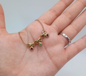 Vintage Gold Tone Faux Gemstone Avon Necklace Red Green