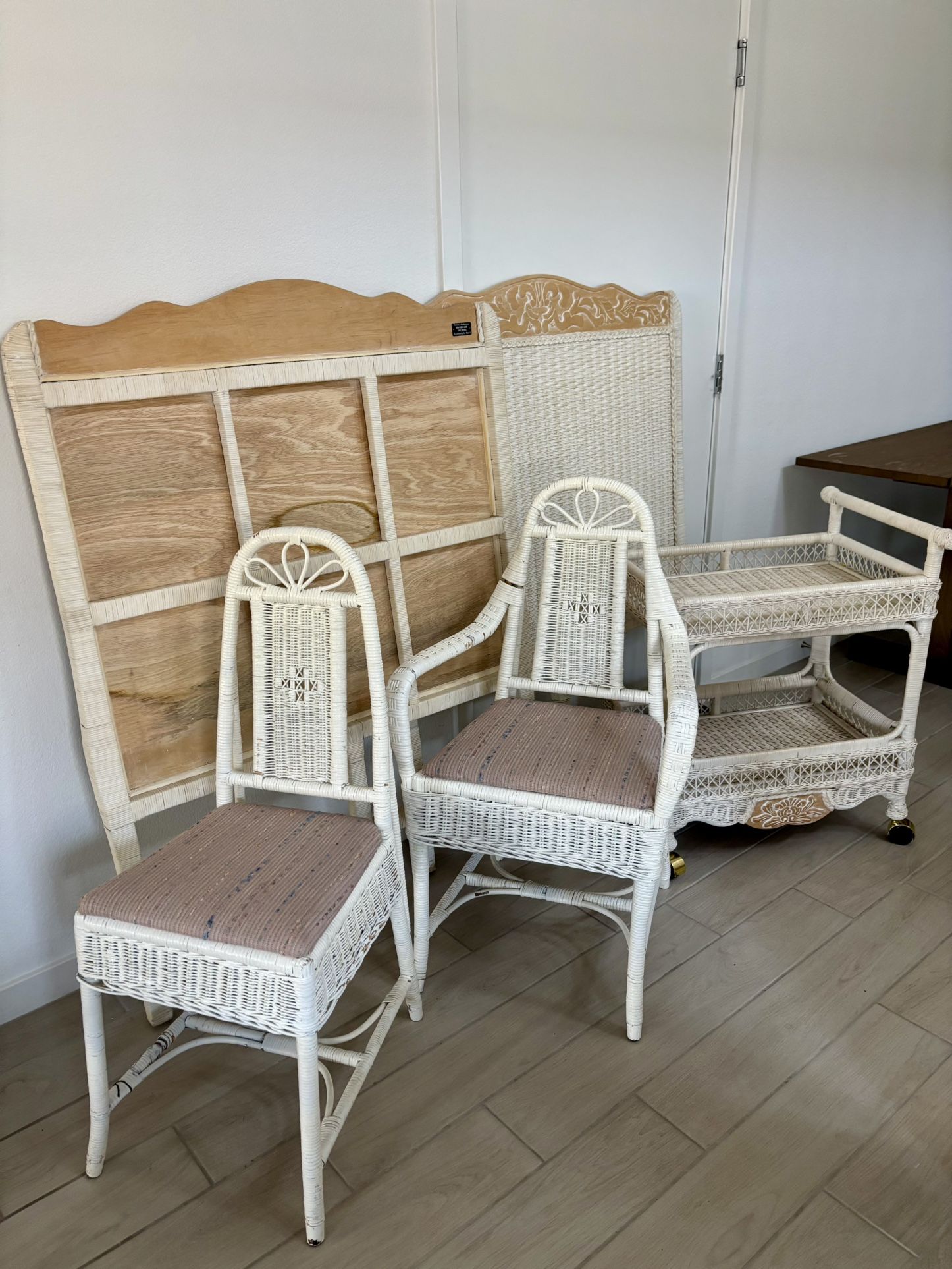 Pier One Bedroom Set 