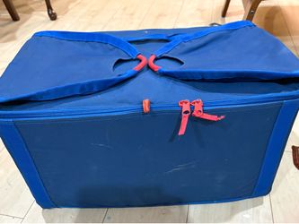 Big Blue keeps it cool bag