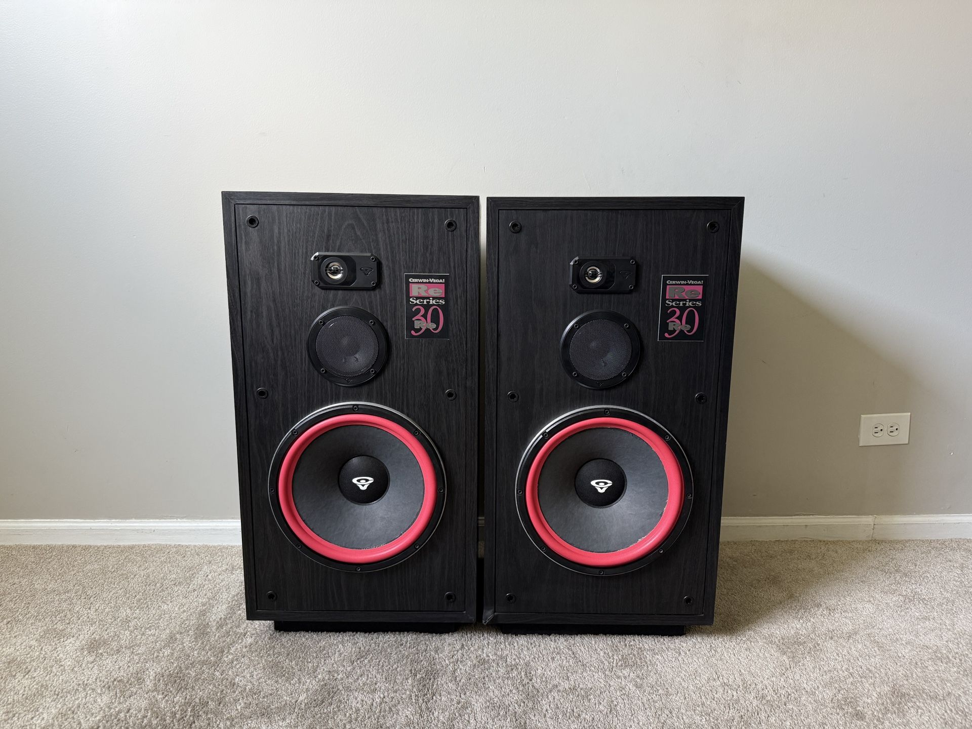 Cerwin Vega RE30 3 Way Home Floor Standing Speakers