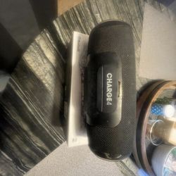 JBL Charge 4