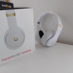 beats Studio 3 Headphones BRAND NEW 