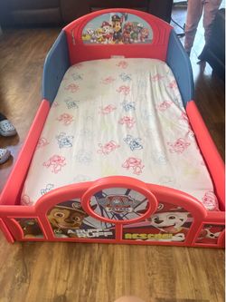 Toddler bed