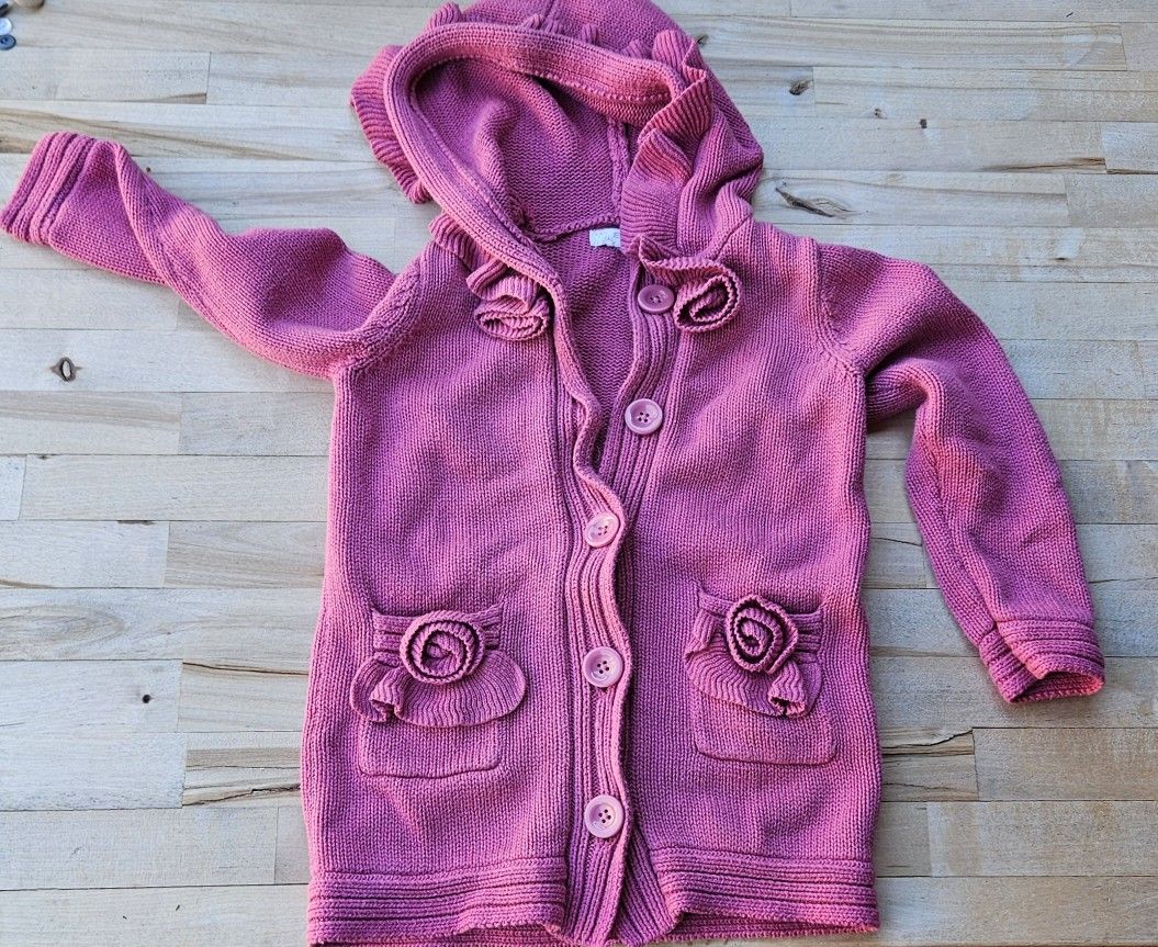 M, Skyr, Cardigan With Roses & Ruffles