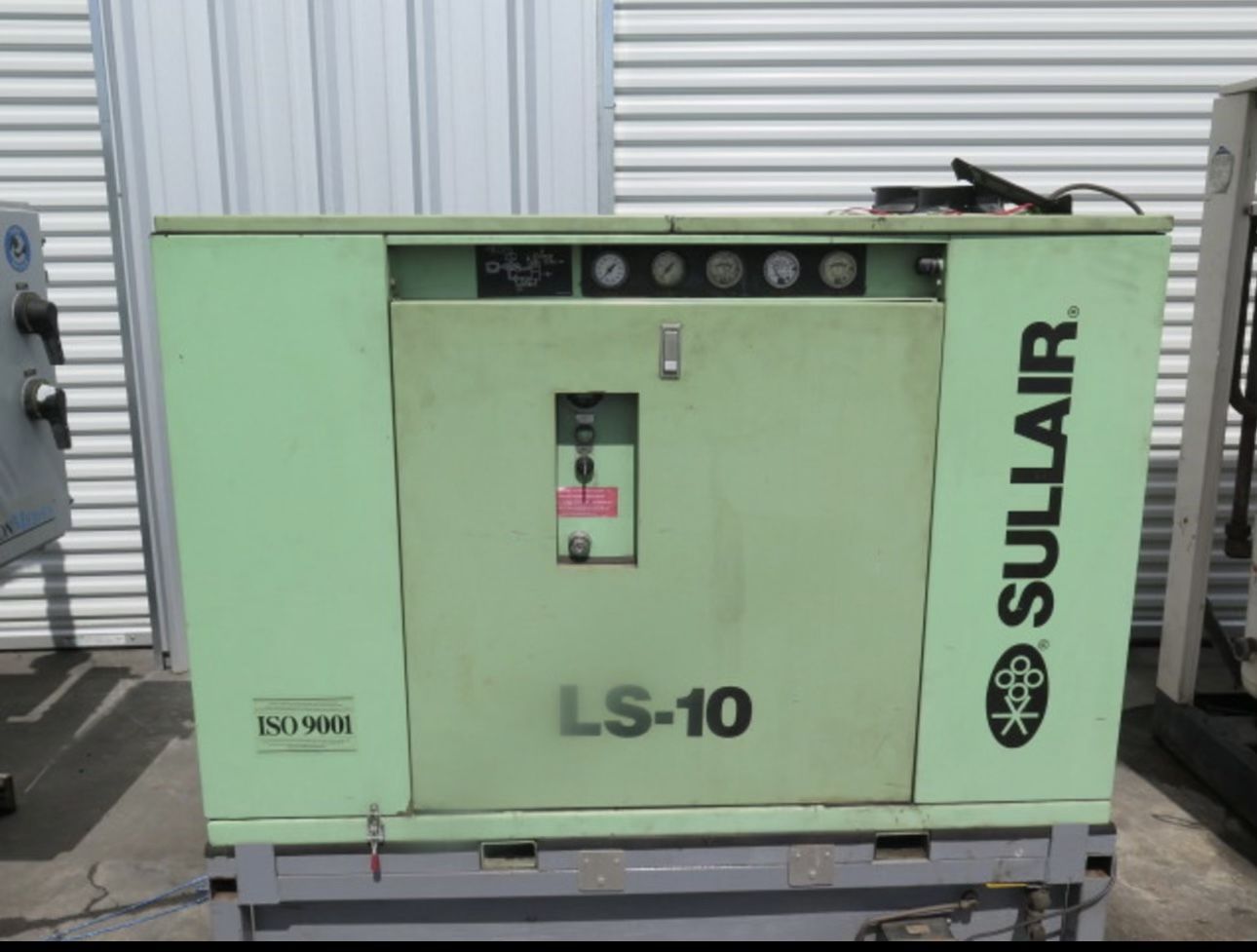 ROTARY AIR COMPRESSOR