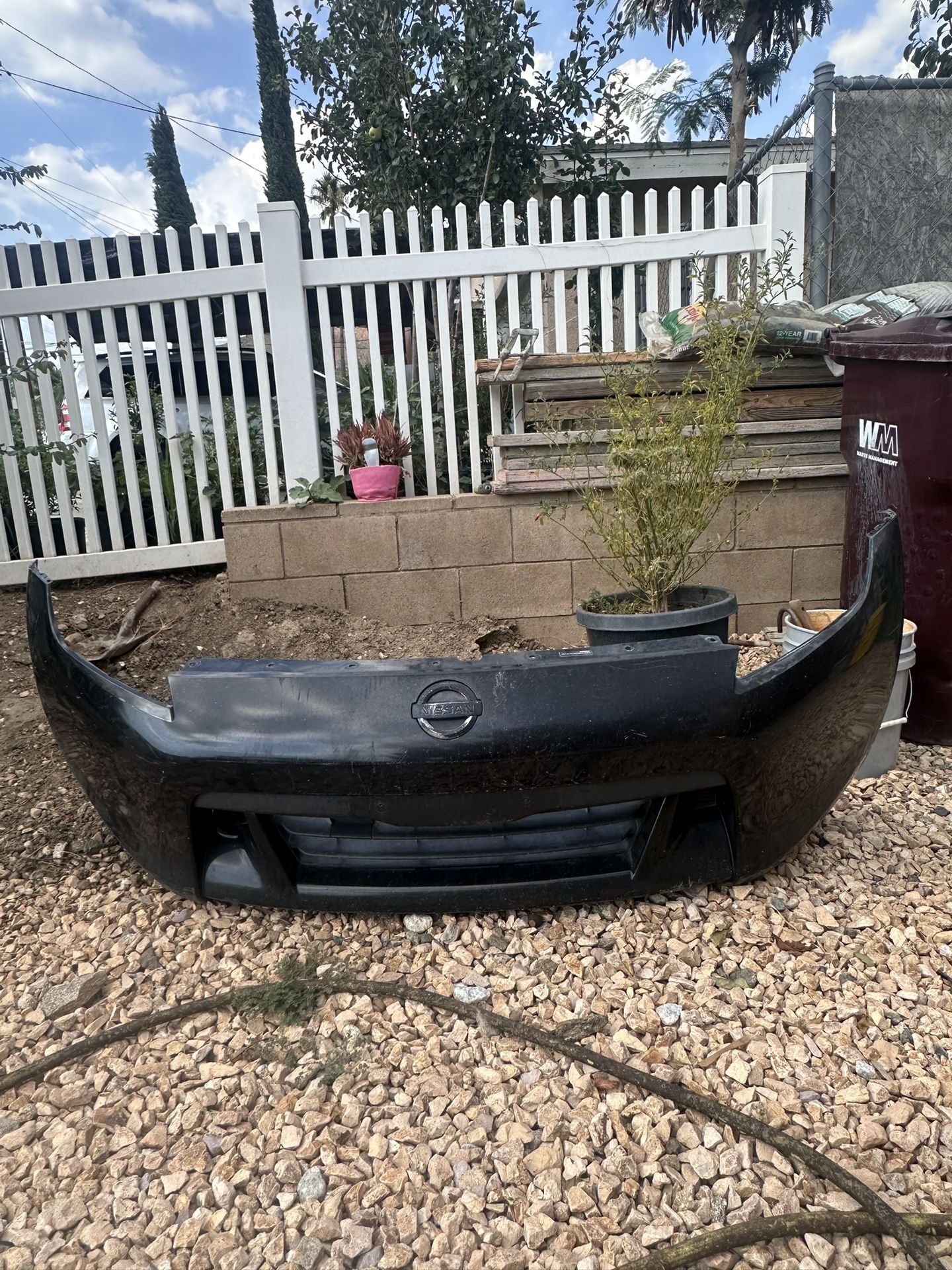 Nissan 370 Bumper 