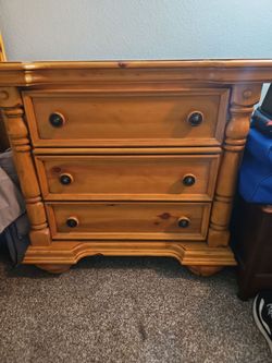 Two, 3 drawer Broyhill Fontana nightstand Set