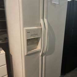 Refrigerator Works Great