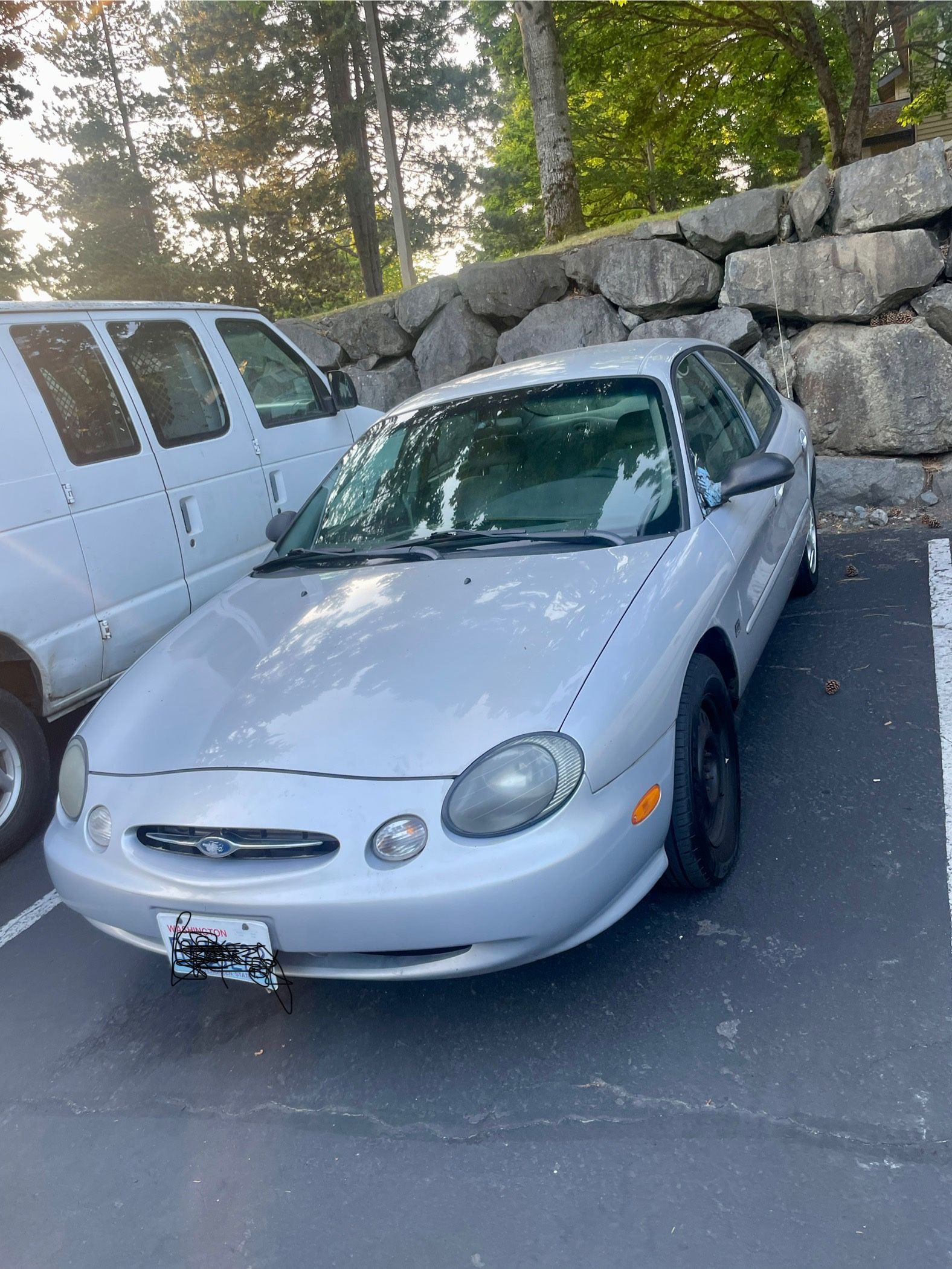1999 Ford Taurus