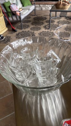 Punch bowl set
