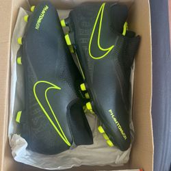 Men’s Soccer Cleats 