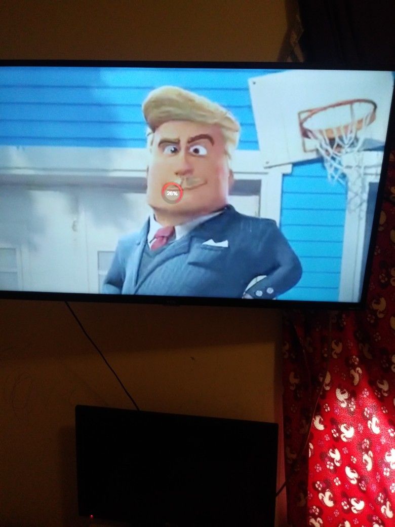 4k 43 in Tcl Flatscreen Roku SMART TV.