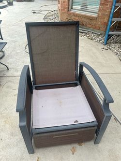 Free 6 piece patio set (no cushions)