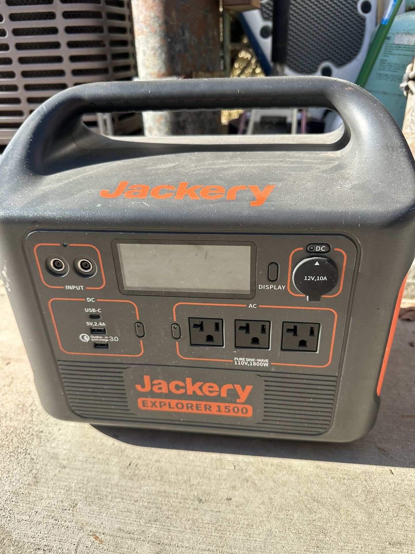 Jackery Explorer 1500 W/ Solar Panels And Wiring Case