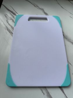 Small Non-Slip Plastic Cutting Board