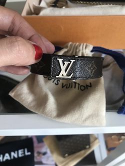 Like New Louis Vuitton Black Men's Bracelet for Sale in Dallas, TX - OfferUp