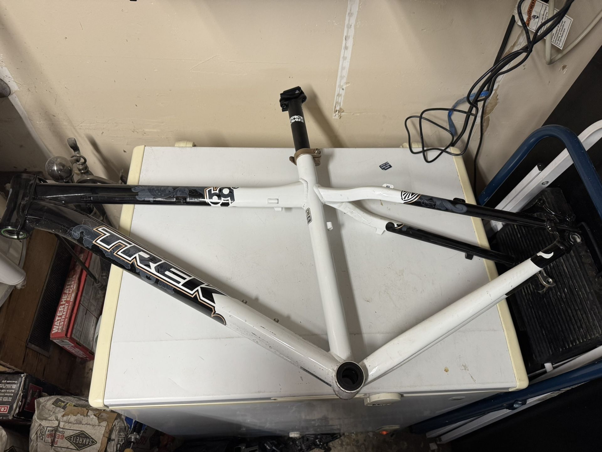 Trek 69er (Mullet) Frame
