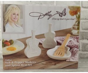Guitar Salt And Pepper Shakers And Spoon Rust Set By Dolly