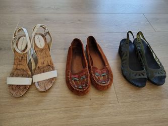 Crocs (size 6),  Minnetonka (size 7), and Bandolino shoes  (size 6.5)