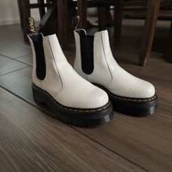 doc marten platform chelsea boots