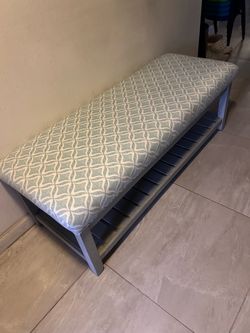 Beautiful Farmhouse Design Bench