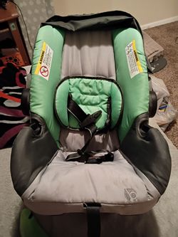 Baby trend car seat with base