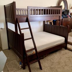 Bunk Bed: Twin Over Full