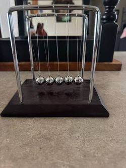 Desk Top Pendulum