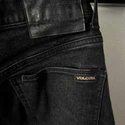 Men’s Volcom Jeans - Size 31-30  Black Wash color 