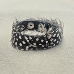 Vintage Leather Black & White Retro Spotted Feather Snap Bracelet Boho Style