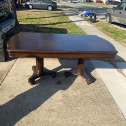 Beautiful Dining Table $80