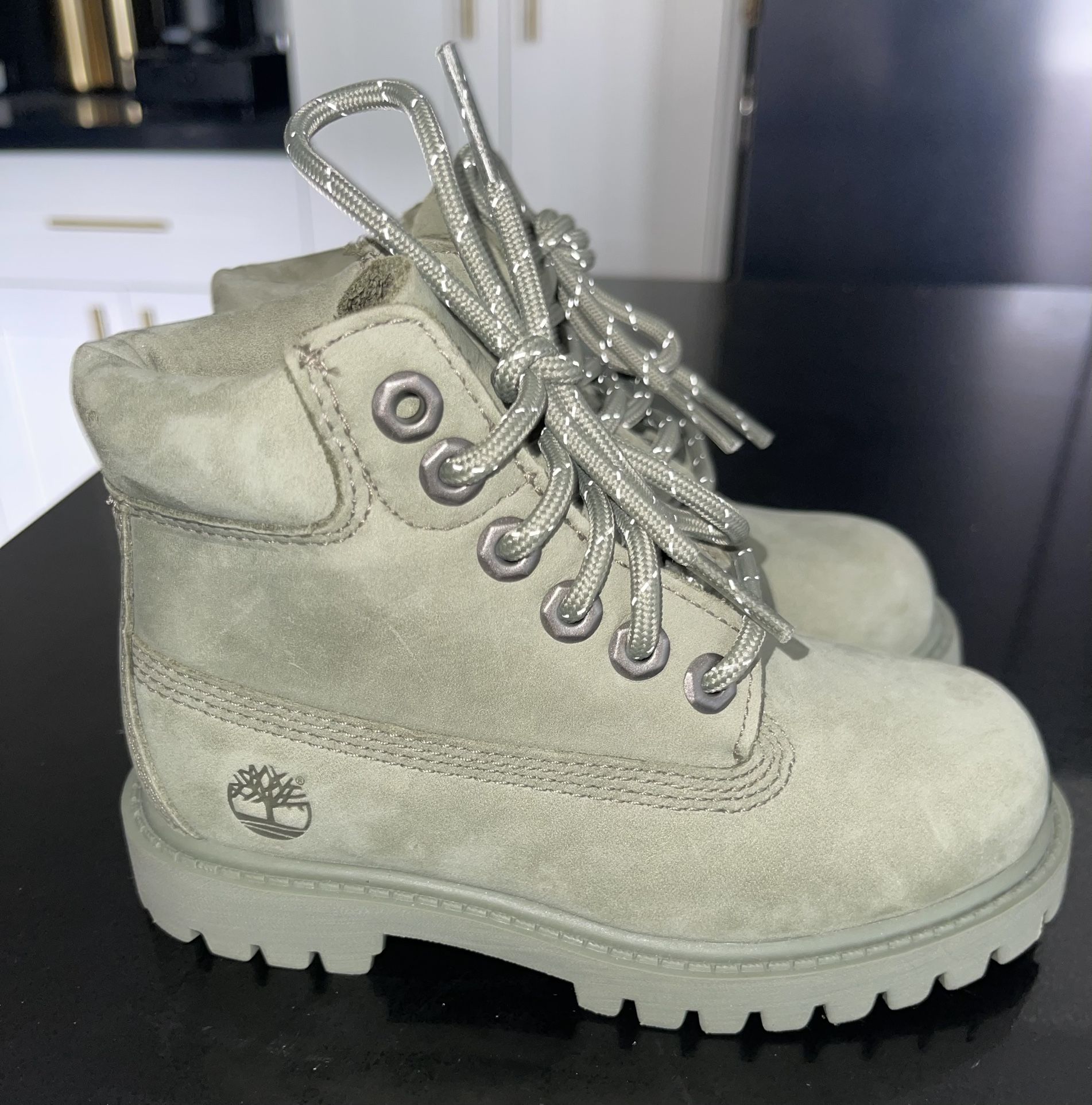 Kids TIMBERLAND BOOTS SIZE 9C