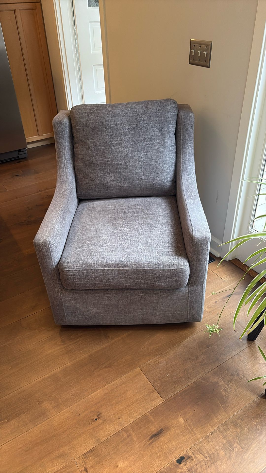 Stylish Gray Swirl Chair - Excellent Condition!