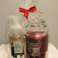 $20 For This Gift Set 1 Bath And Body Work Hand Soap And 1 Yankee candle It’s All Brand New And Pick Up gahanna