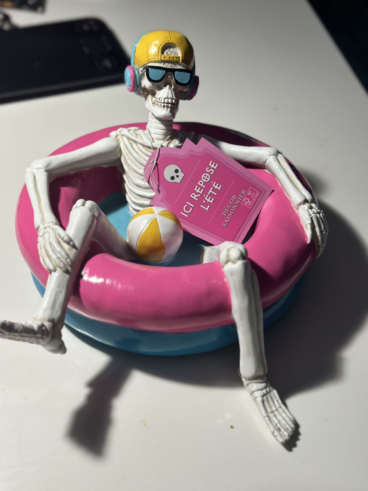 SummerWeen Skeleton On Float