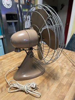 Vintage 60’s oscillating desk fan