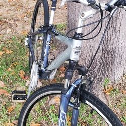  Trek 7200 Gravel/Road Bike