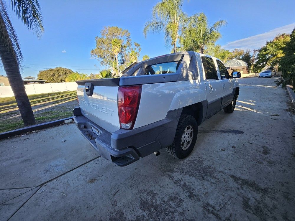 CHEVY AVALANCHE 1500 SPORT,CREW CAB,CLEAN TITLE,SMOGGED,2026 OCT TAGS