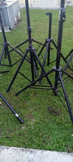 Heavy Duty tripod stand