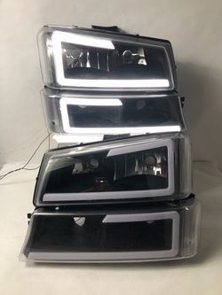 Chevy Silverado / Avalanche Black Housing LED Headlights for 2003 to 2006