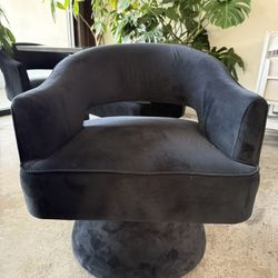 Black Swivel Chairs 