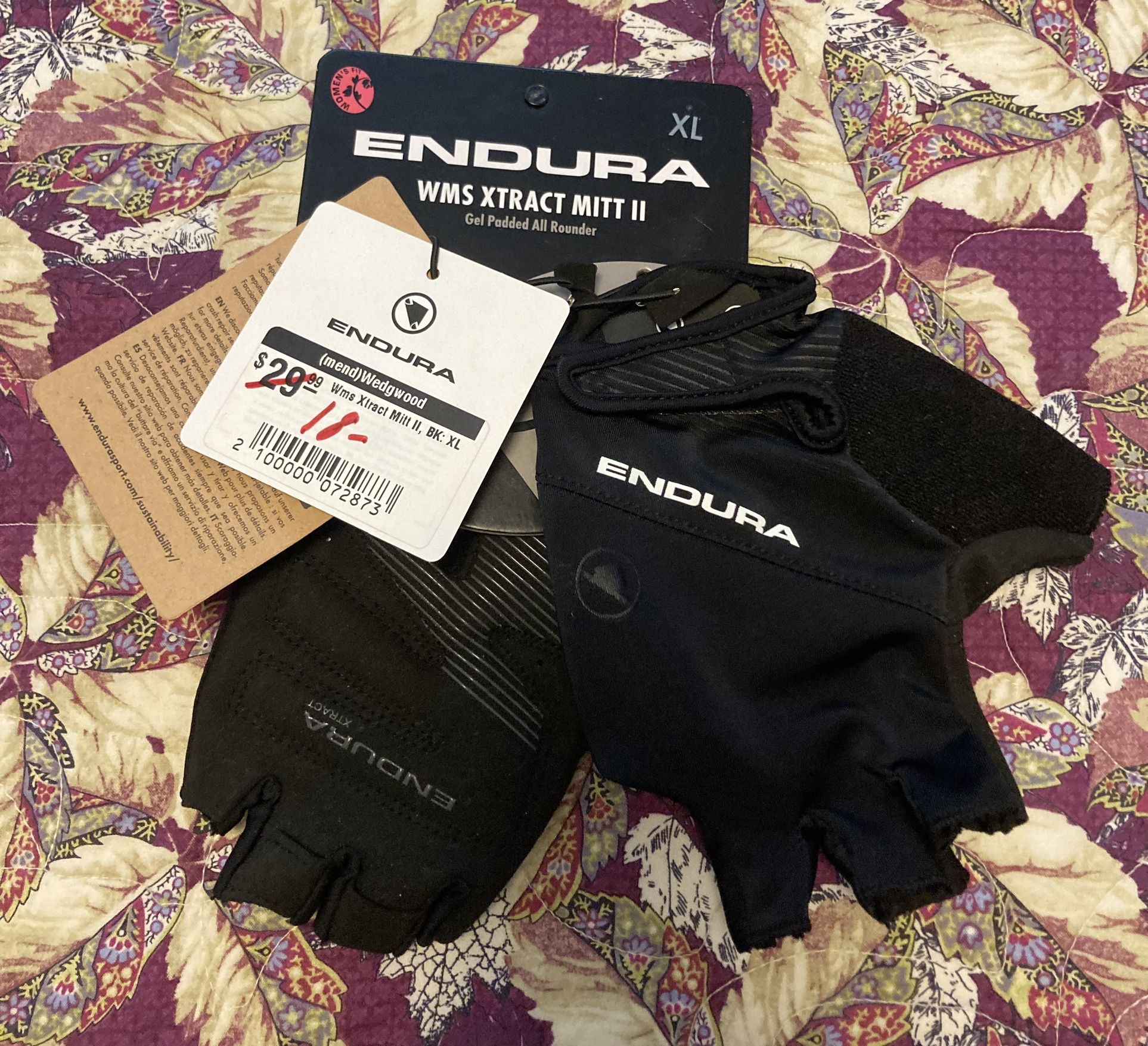 NWT Endura Biking Gloves