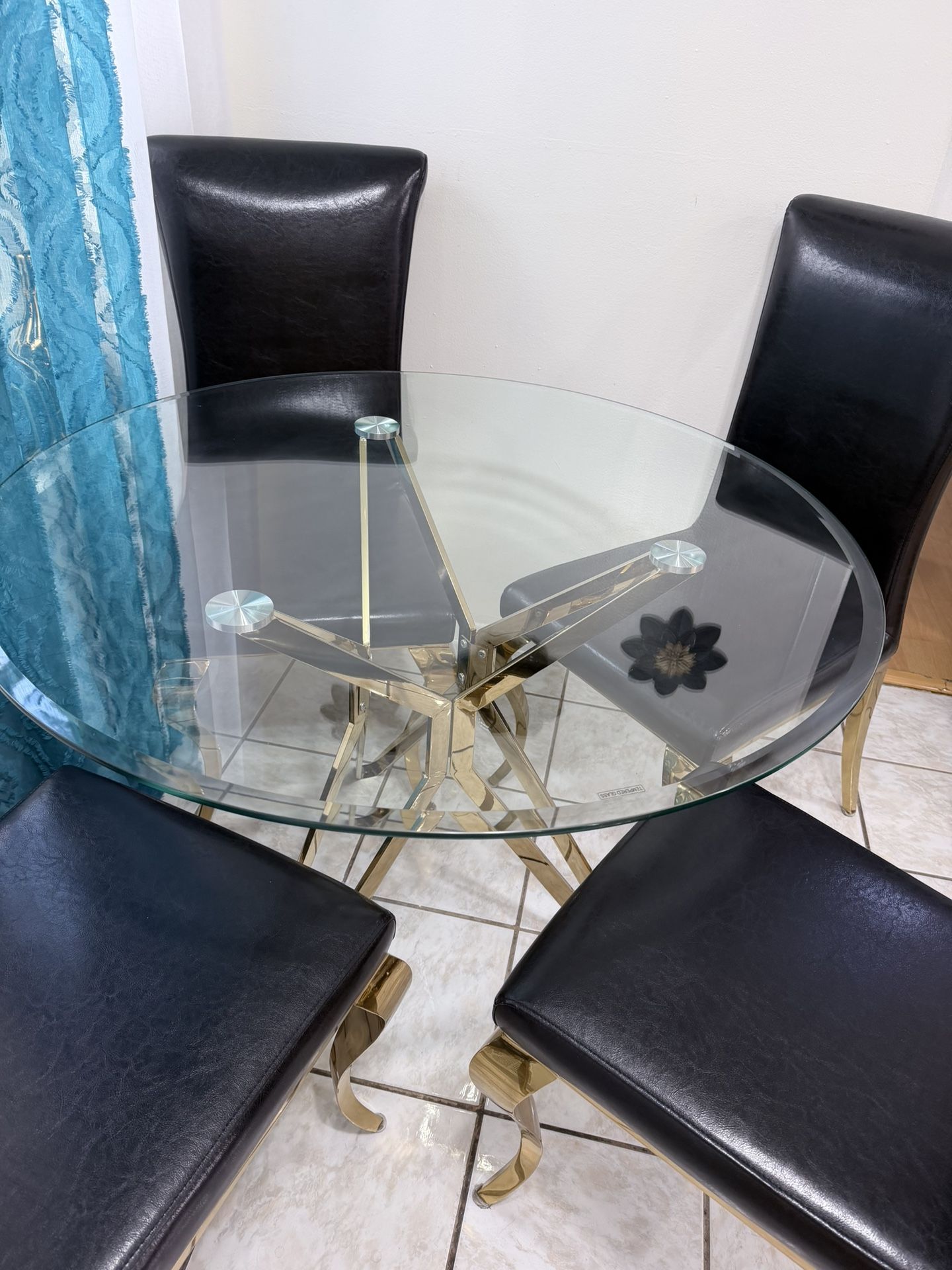 Dining Table With 4 Chairs