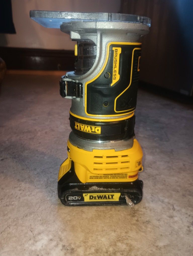 DeWalt 20V MAX XR Brushless Cordless Compact Router (model DCW600B)