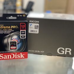 Ricoh GR IIIx HDF w/ SD Card