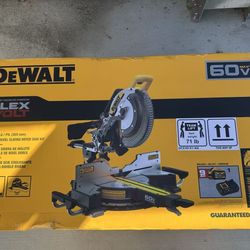 Dewalt Miter Saw Kit with 9.0Ah Battery Pack