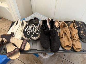 Women Shoes/ Sandles 