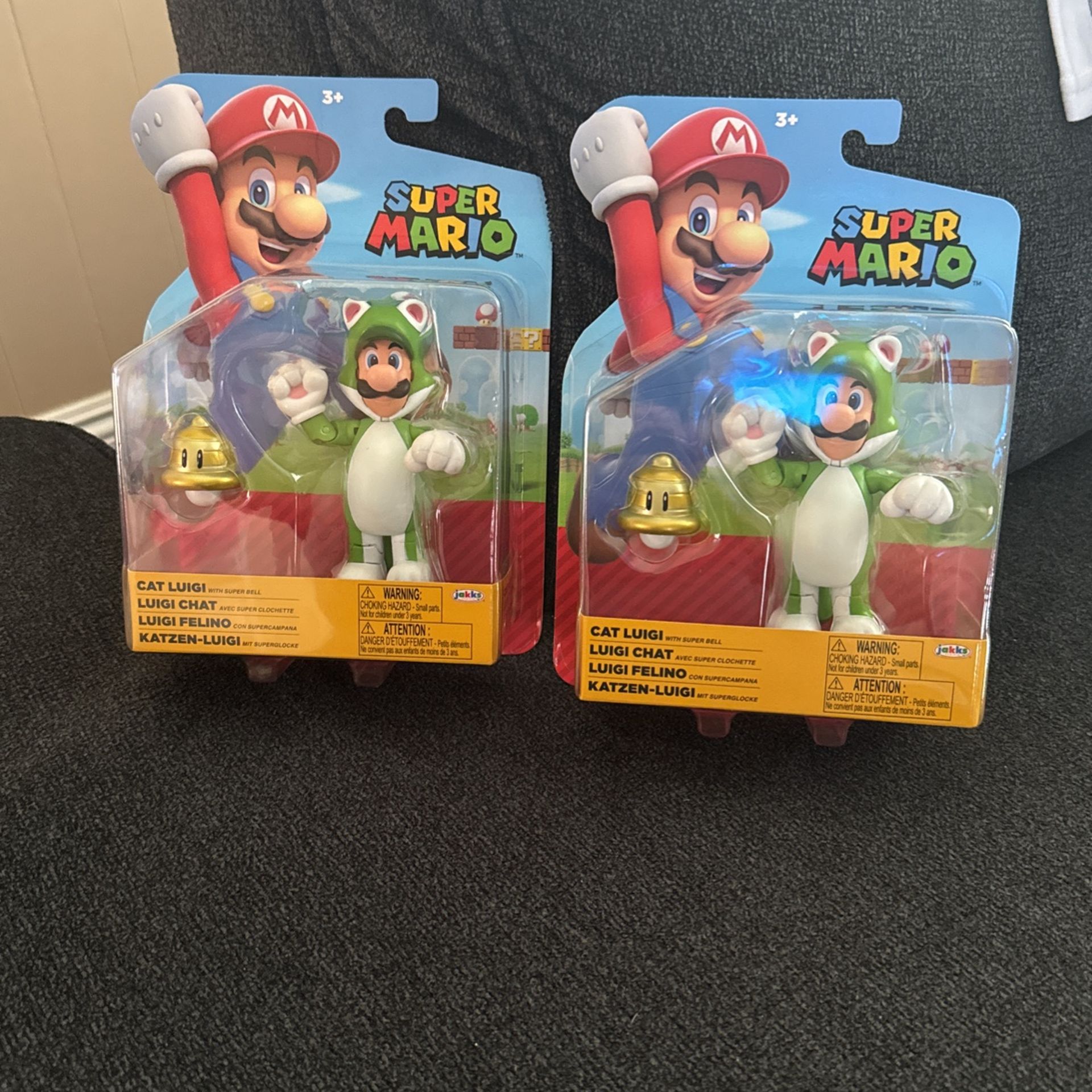 World of Nintendo Super Mario 4" Cat Luigi with Super Ball Action Figure