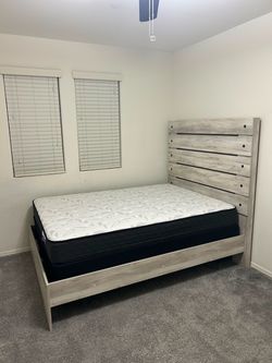 Full size bed set