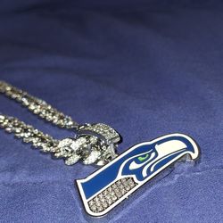 Seattle Seahawks Rhinestone Pendant With Iced Out Necklace